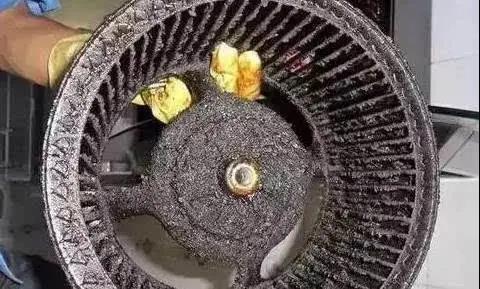 你多久清洗一次油煙機(jī)？
